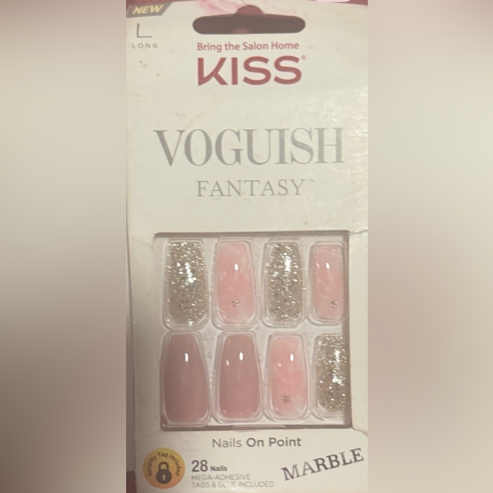Voguish Fantasy Pink and Gold Glitter Nails